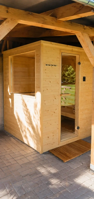 venkovní sauna Ampere součást zahradní kůlny