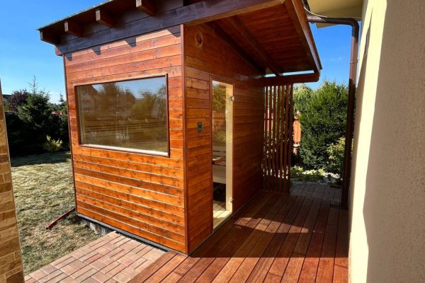 Luxusní venkovní finská sauna